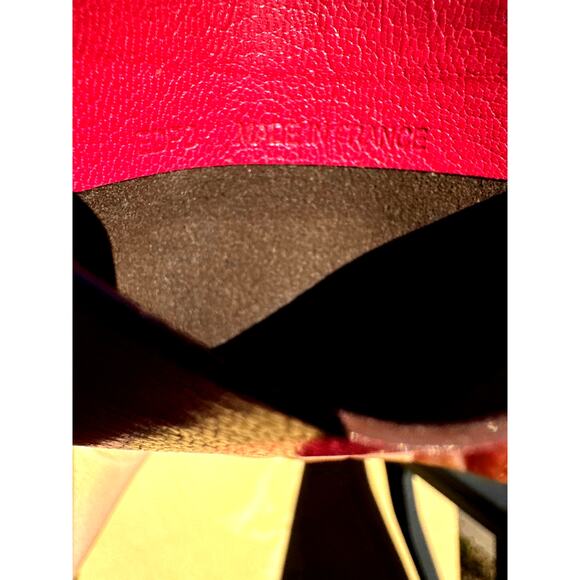 🍒 CARTIER Red Card Holder - Simple Elegant Unisex - Picture 5 of 6